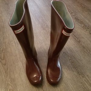 Women's Hunter Huntress maroon boots